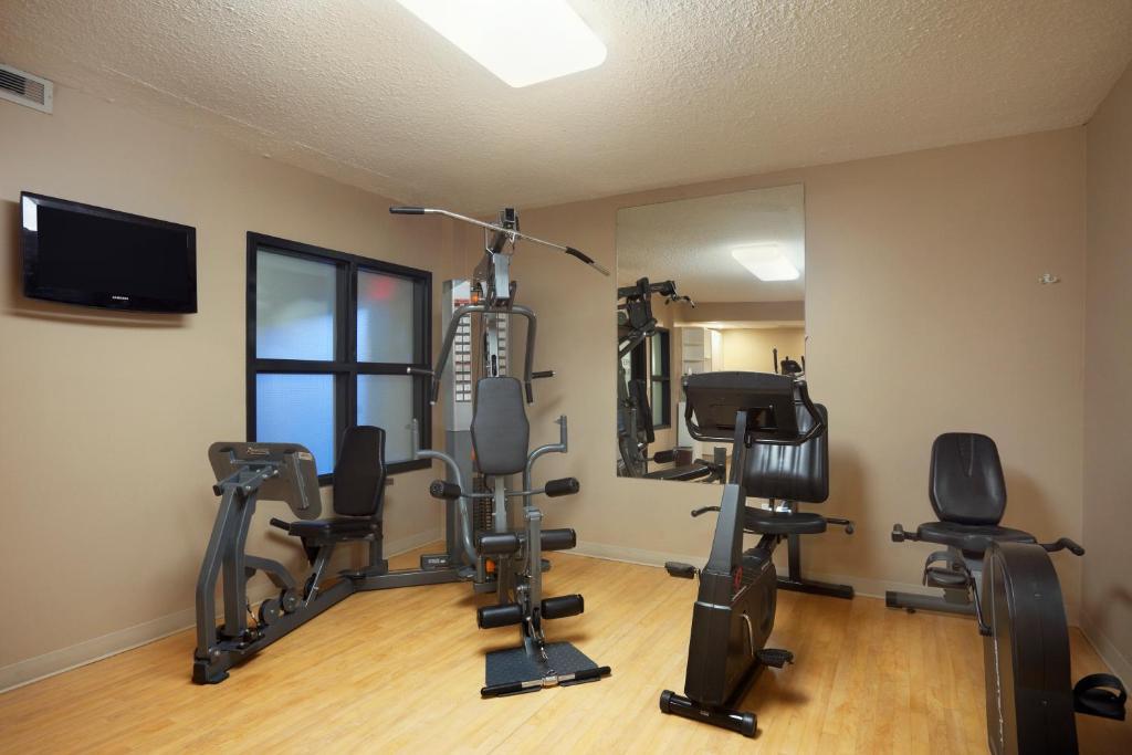 Border Inn & Suites Лойдминстер Екстериор снимка