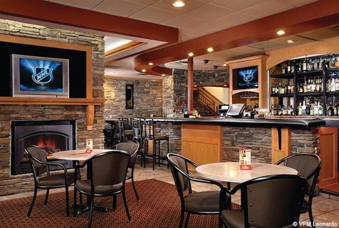 Border Inn & Suites Лойдминстер Екстериор снимка